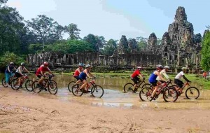Cycling from Phnom Penh to Thailand border