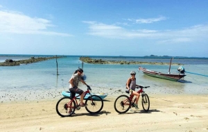 Biking along the coast to Koh Samui